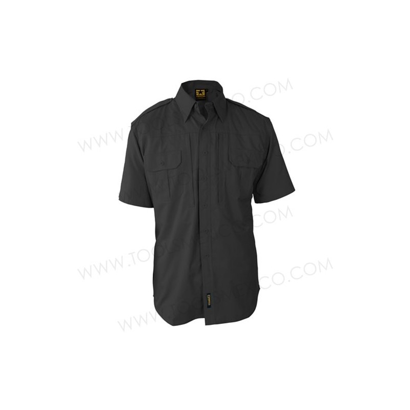 Camisa táctica de manga corta.