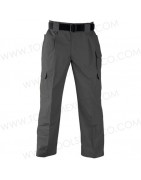 Pantalón táctico ligero.