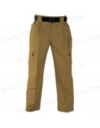 Pantalón táctico ligero.