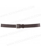Cinturón de piel 1-1/2'' de ancho.