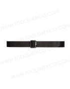 Cinturón con hebilla de plástico 1.75'' de ancho.